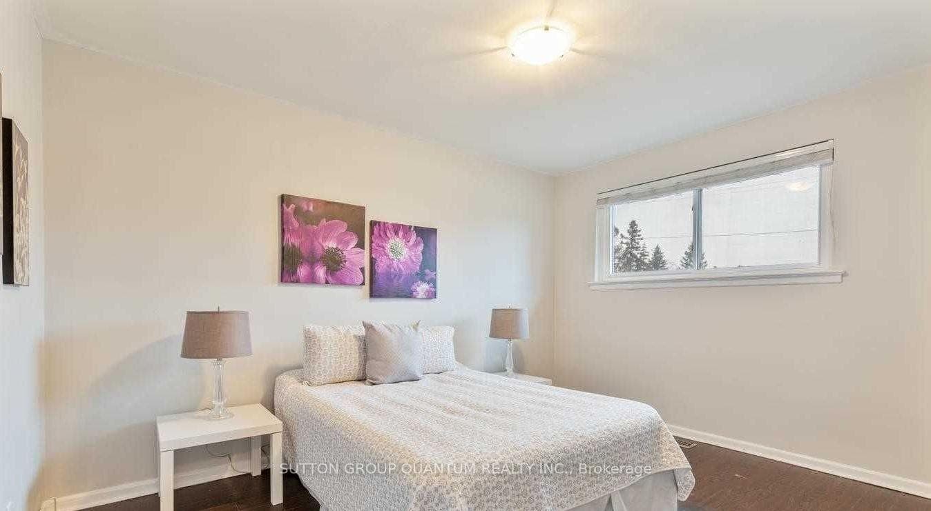 444 Seabourne Drive photo 8