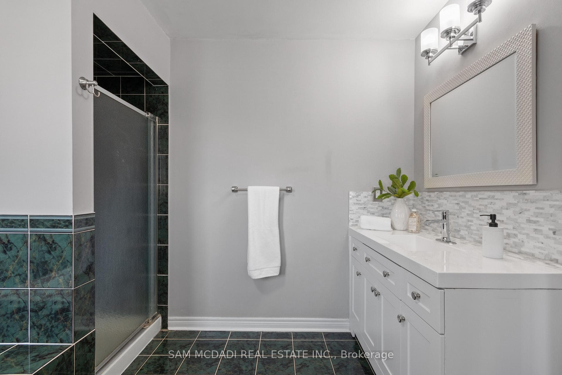 7159 Spyglass Crescent photo 19