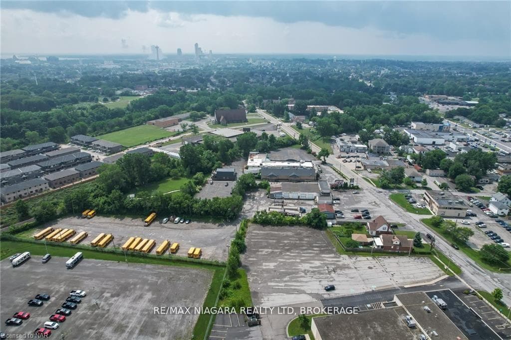 v/l portage Road photo 2