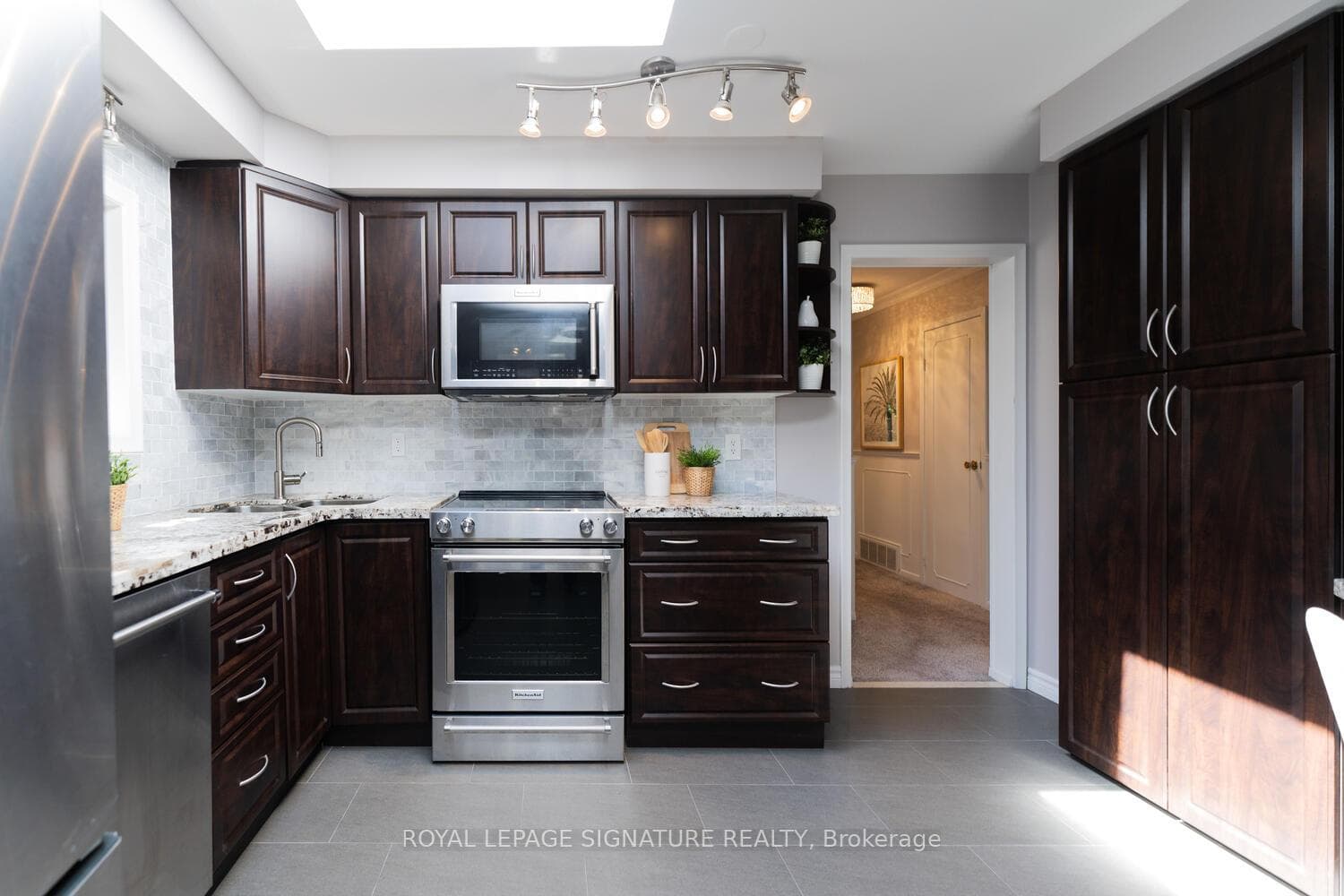 40 Charles Tupper Drive photo 12