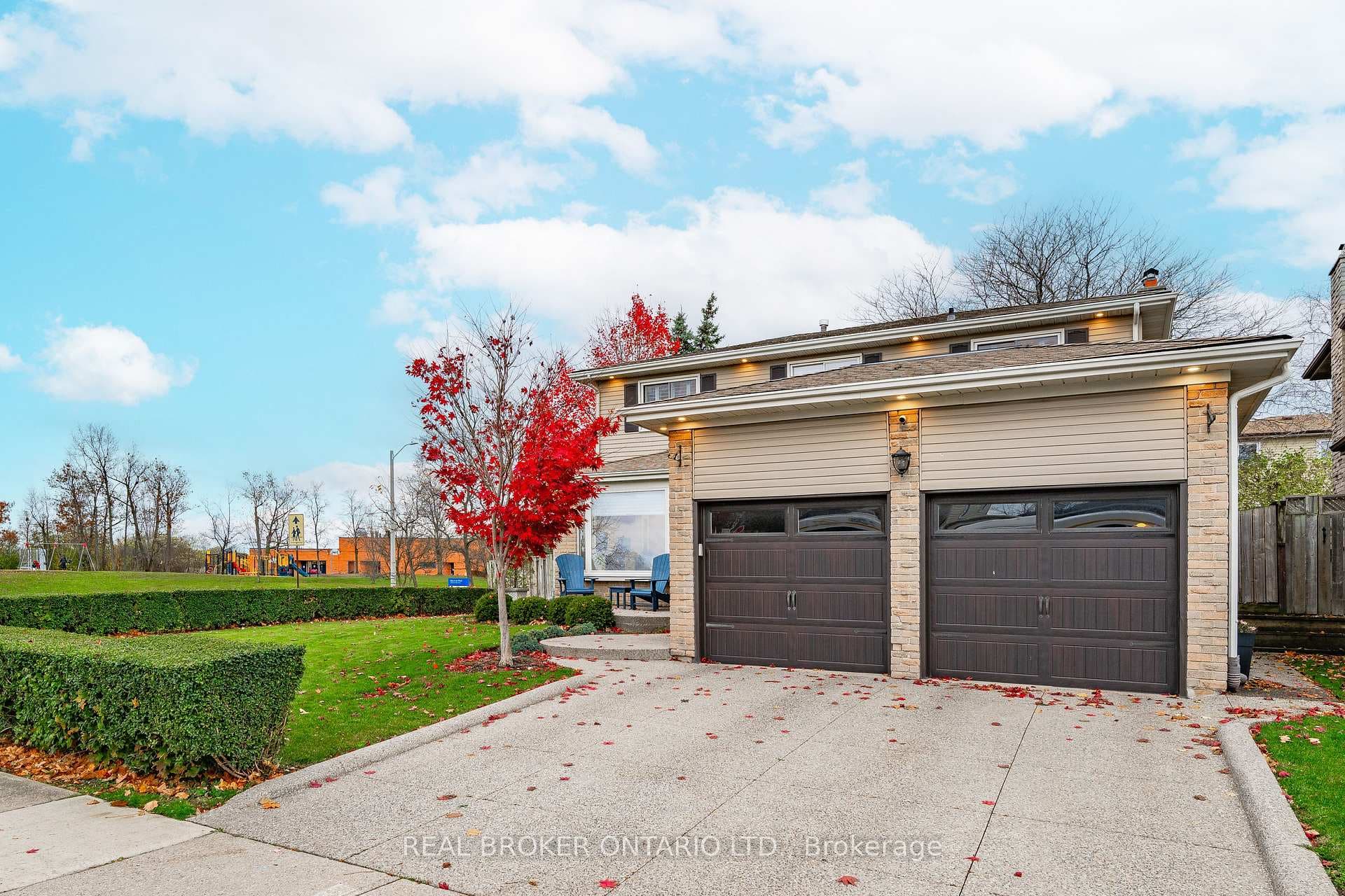 2401 Coventry Way photo 2