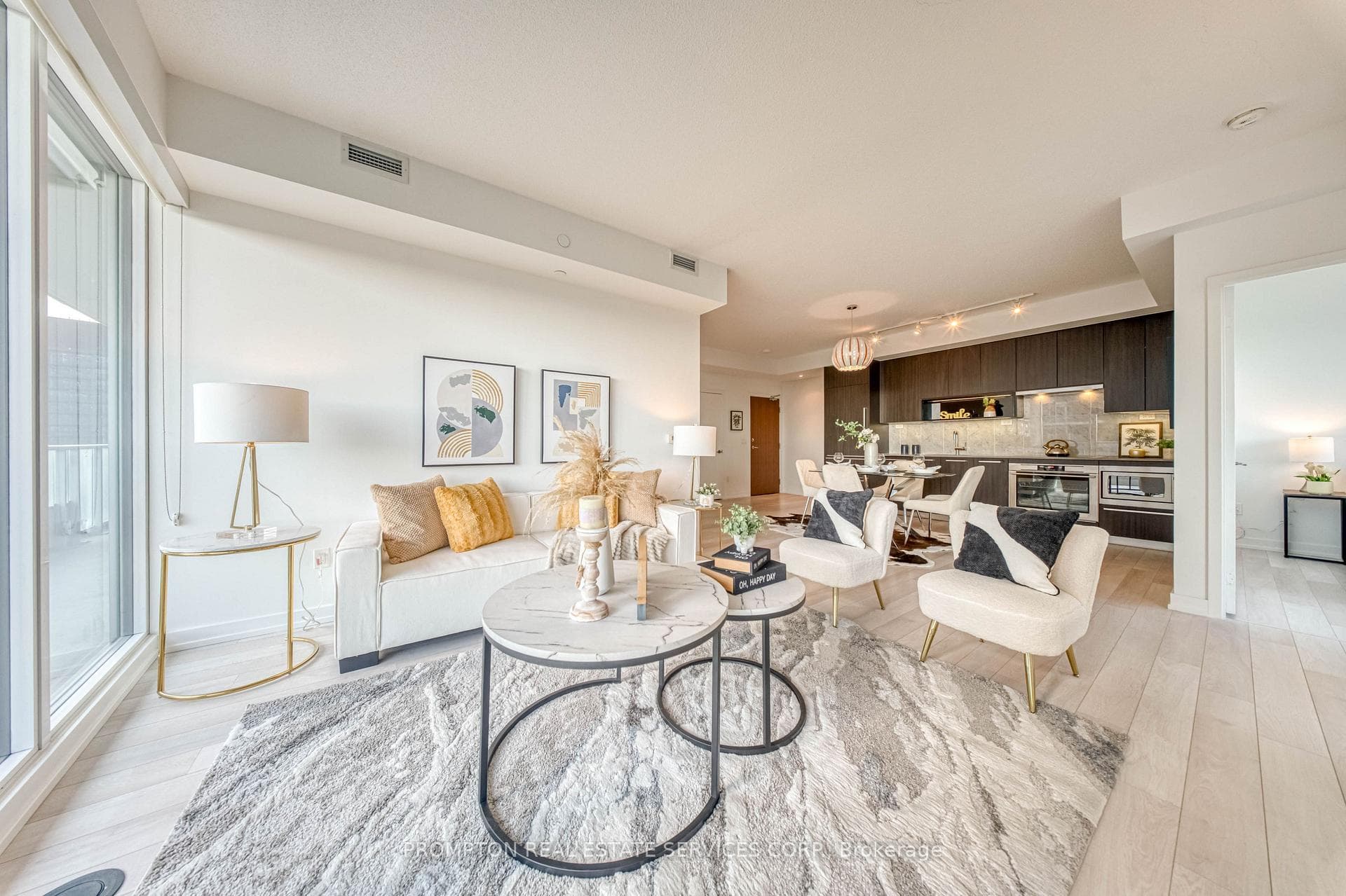 115 Mcmahon Drive Unit 2511 photo 10