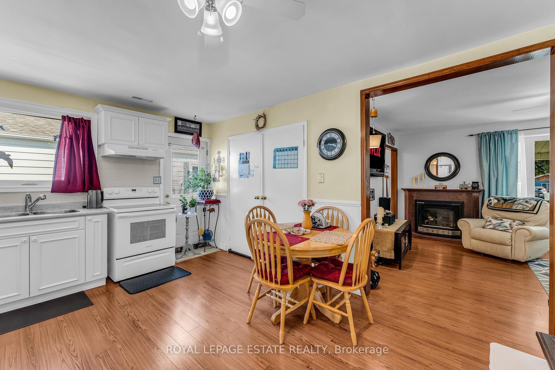 30 Maple Street photo 14