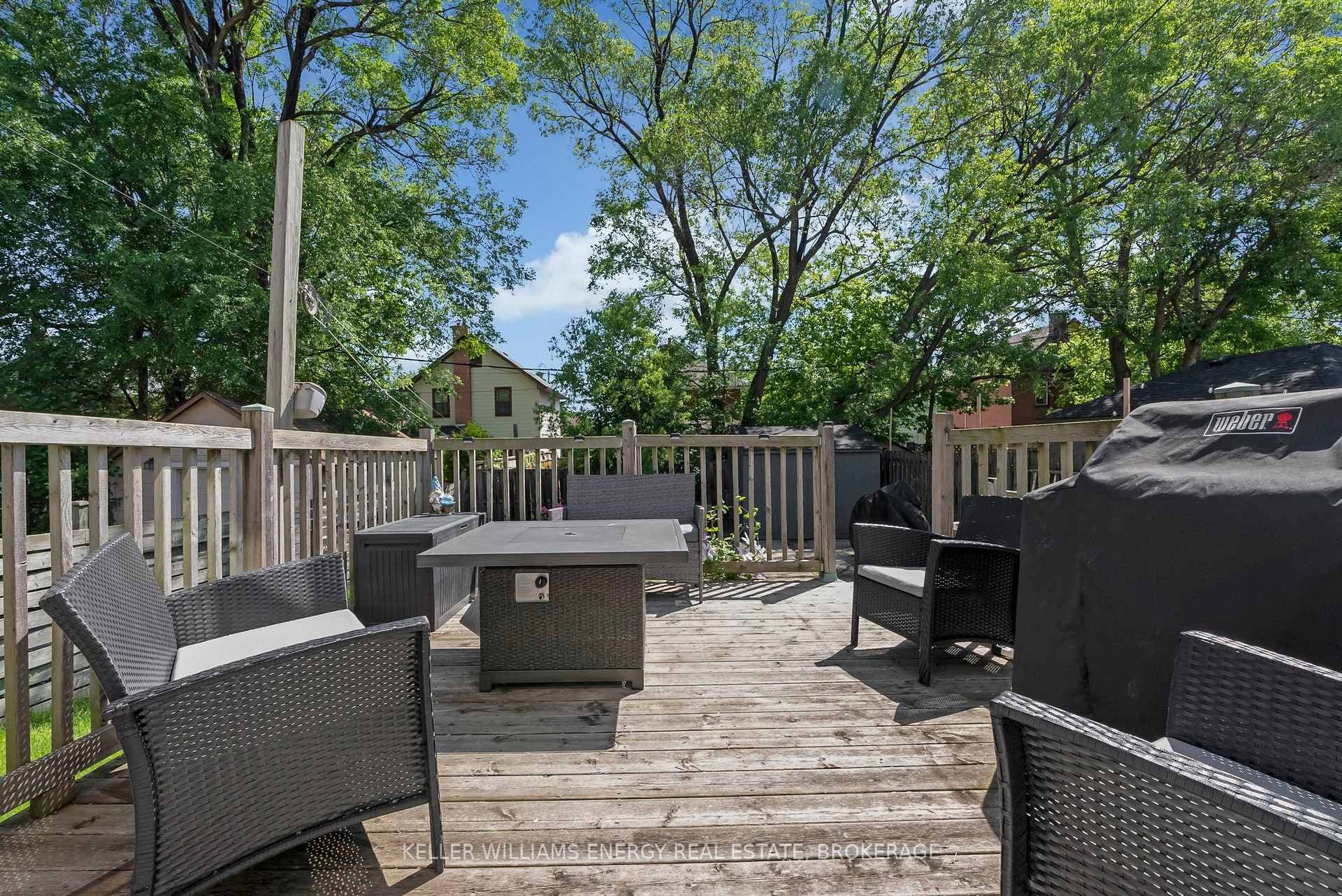 139 Clarke Street photo 20