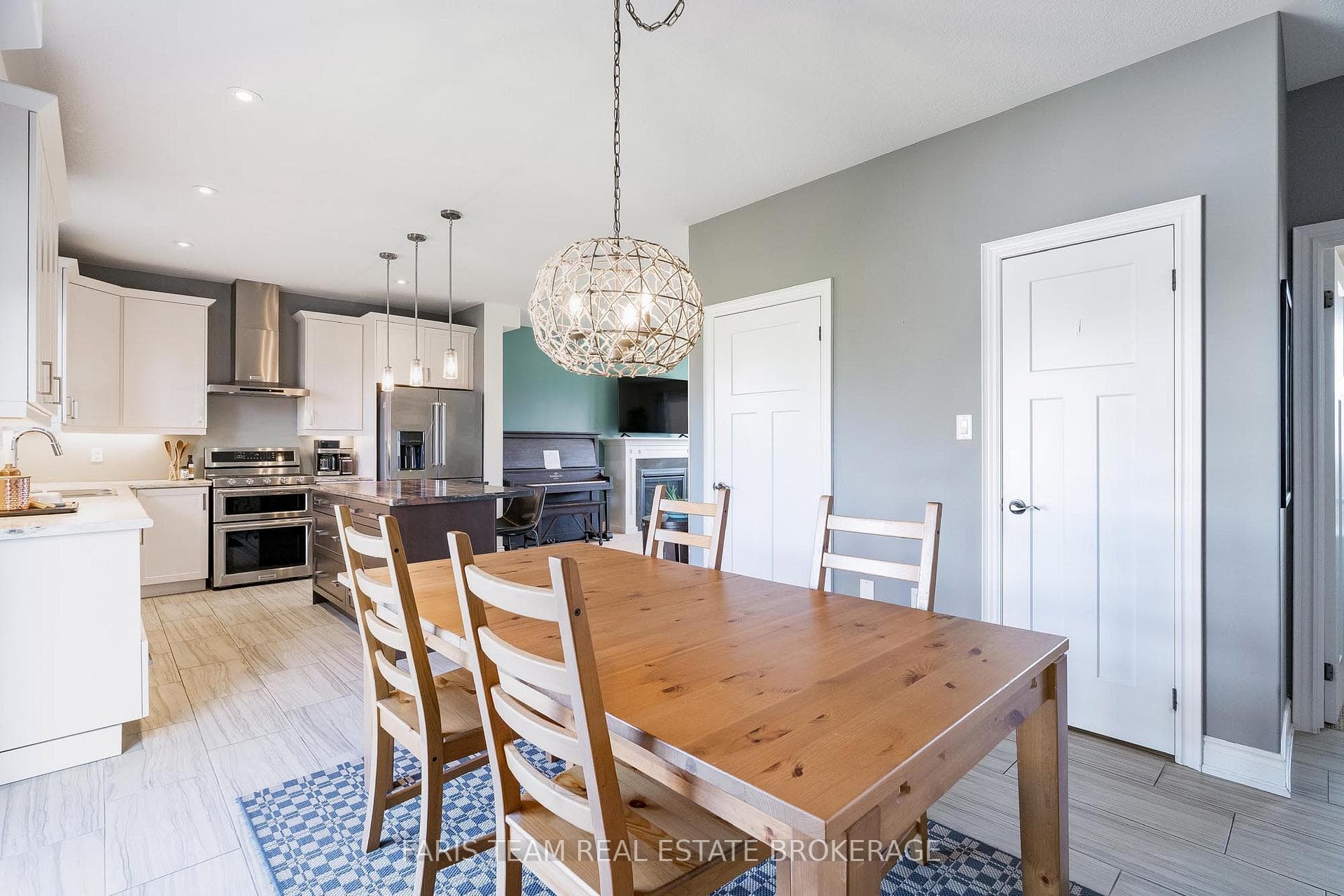12 Grace Crescent photo 14