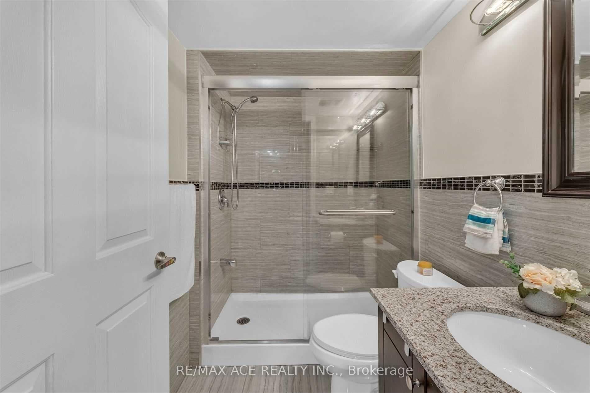 5225 Finch Avenue Unit 121 photo 10