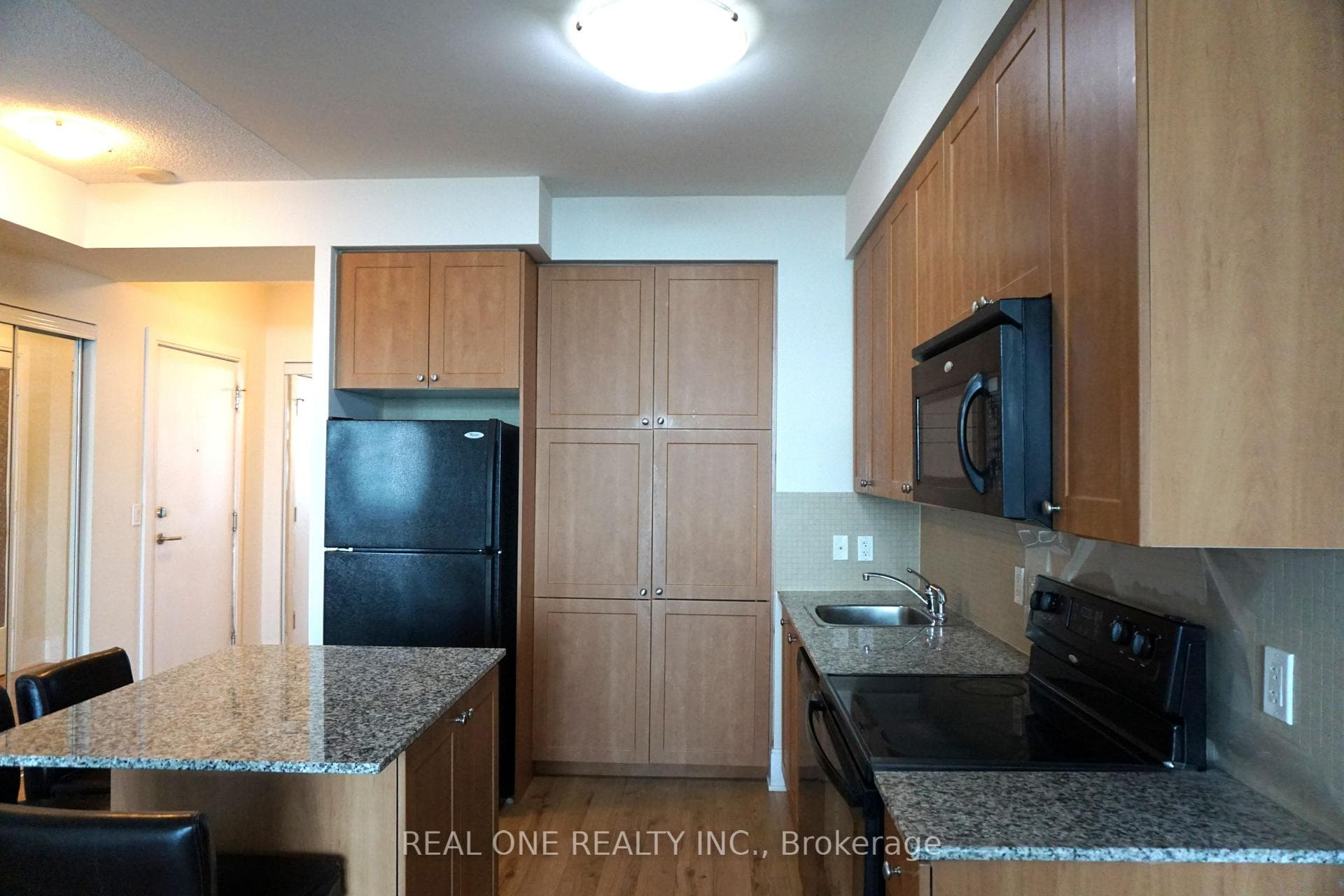 330 Burnhamthorpe Road Unit 2801 photo 9