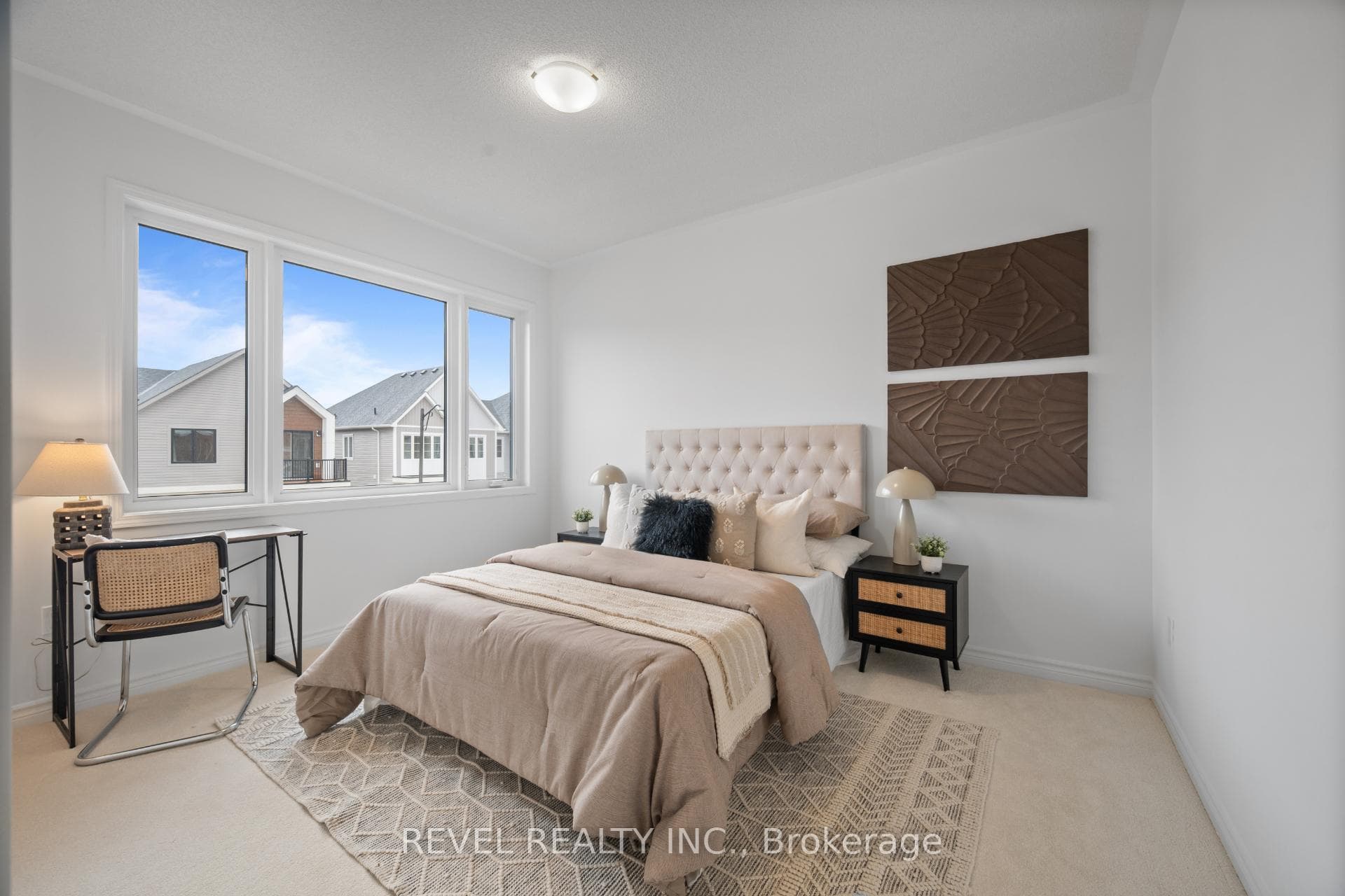 1387 Hearns Place photo 22