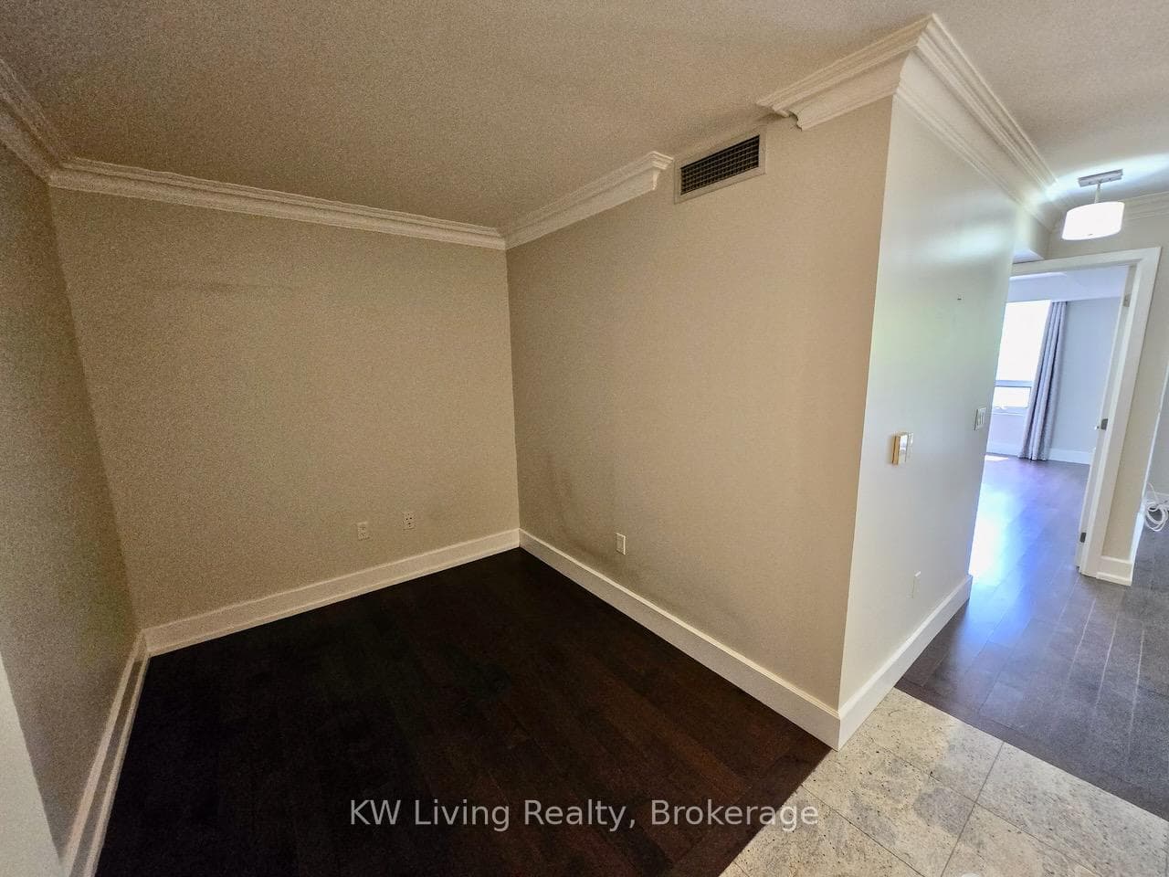 650 Sheppard Avenue Unit 220 photo 5