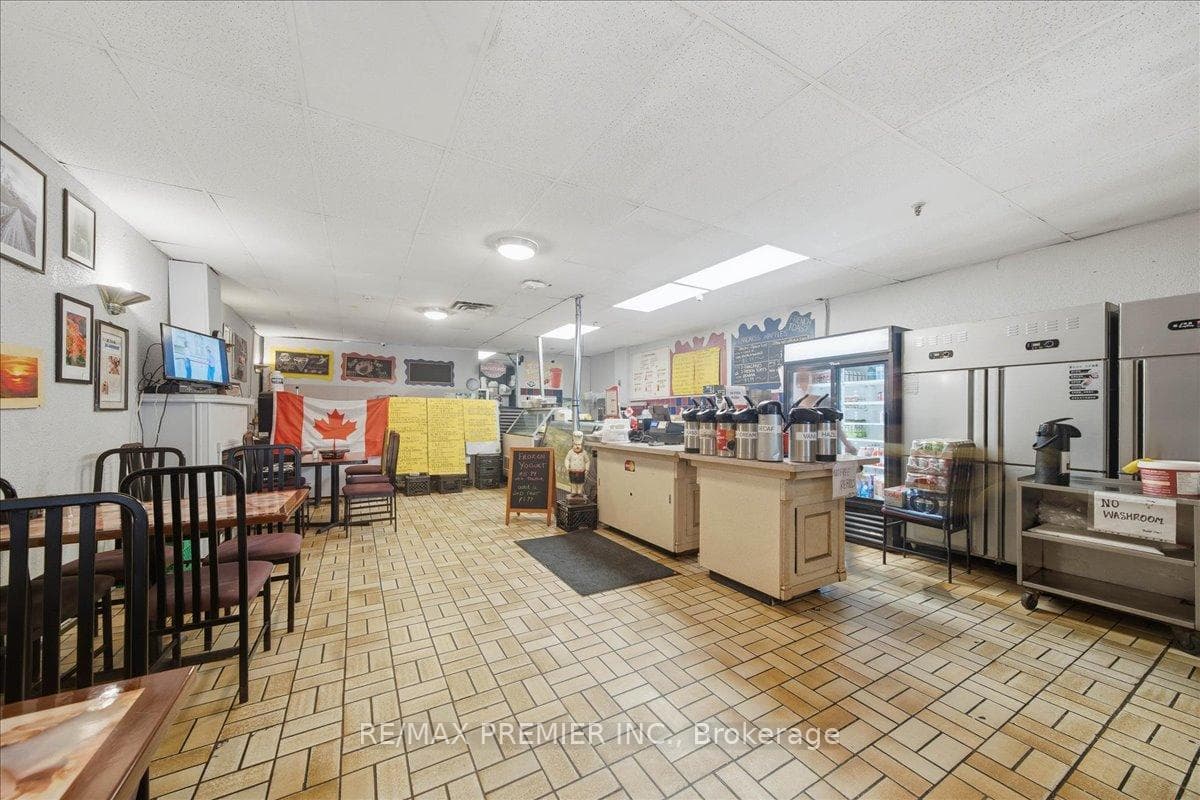 184 King Street photo 4