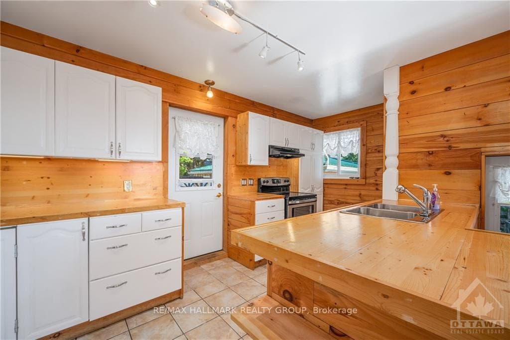 124 MAPLEWOOD Avenue photo 11