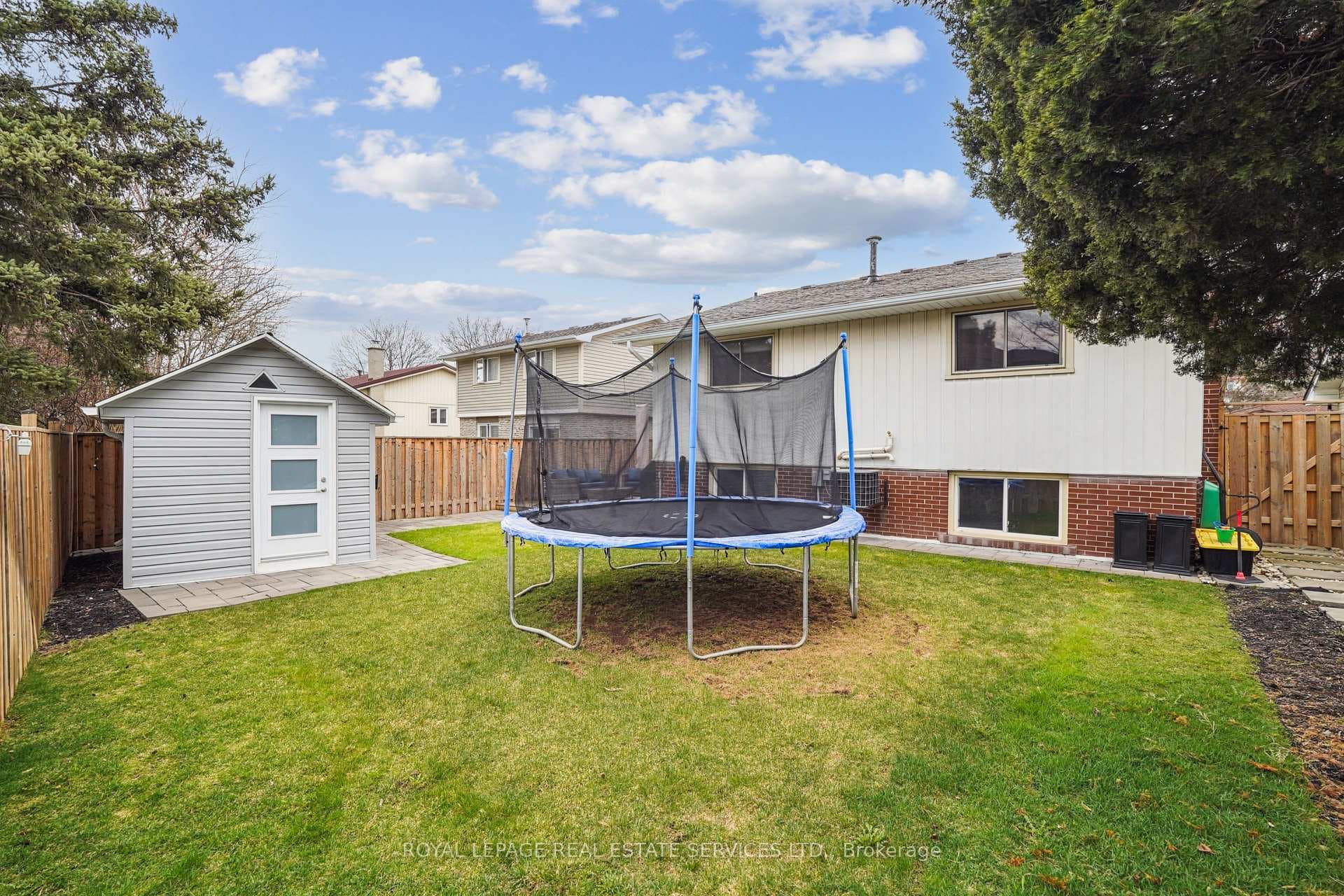 1269 Forest Hill photo 26