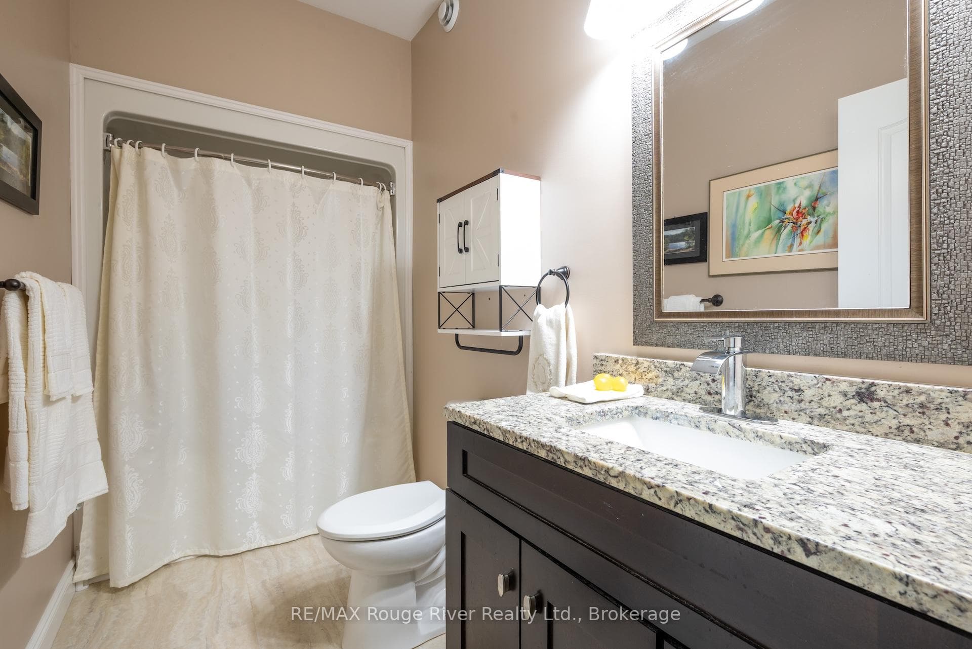149 Pine Tree Lane photo 23