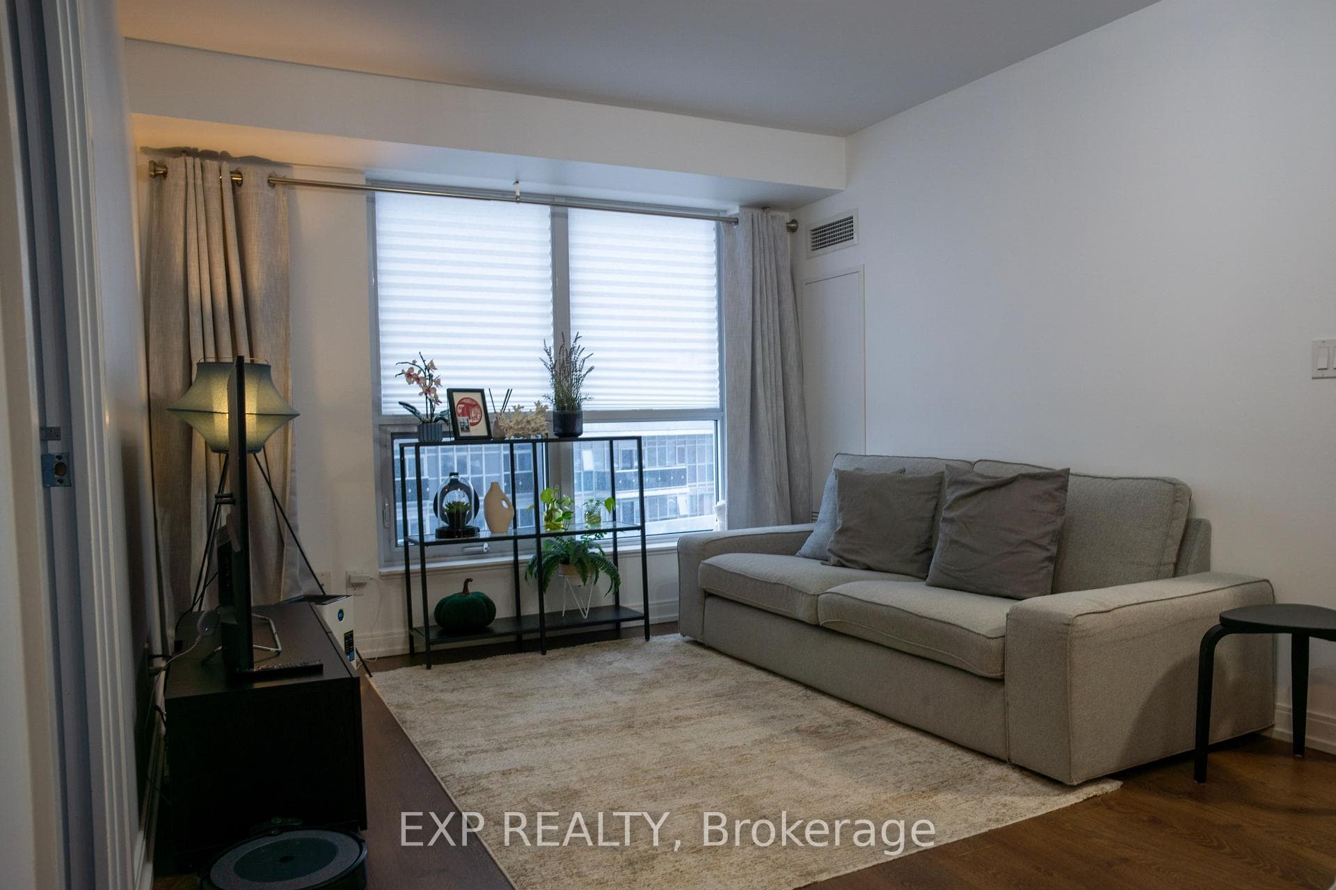 255 Village Green Square Unit 1111 photo 6