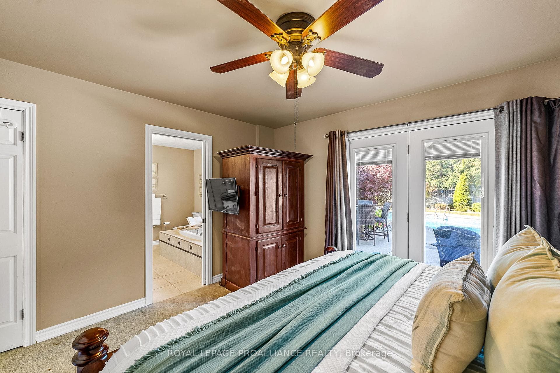 14 Catherine Crescent photo 26