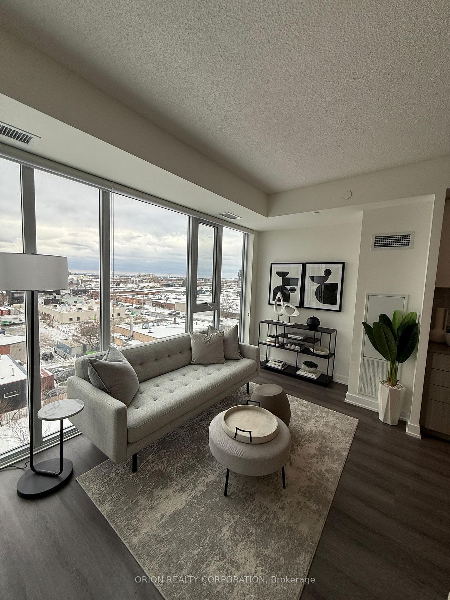 859 The Queensway N/A Unit 613 photo 4