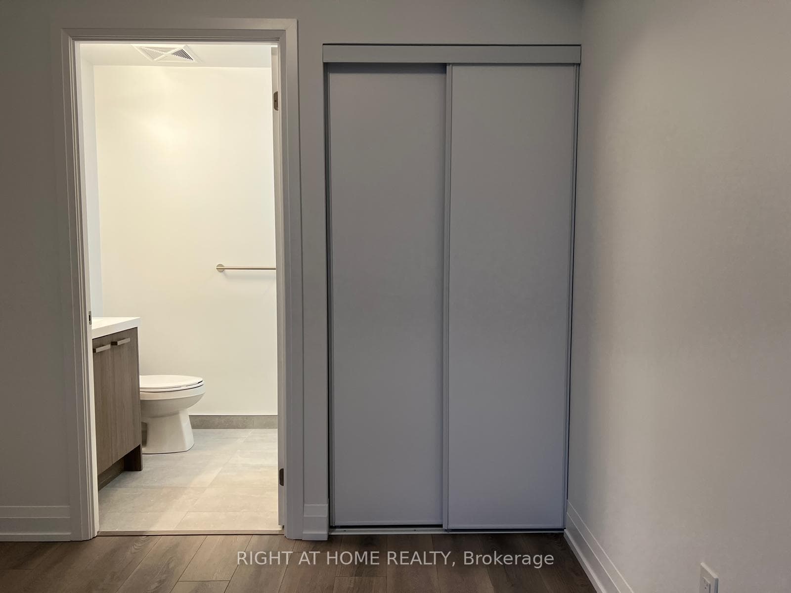 20 Soudan Avenue Unit 1804 photo 15