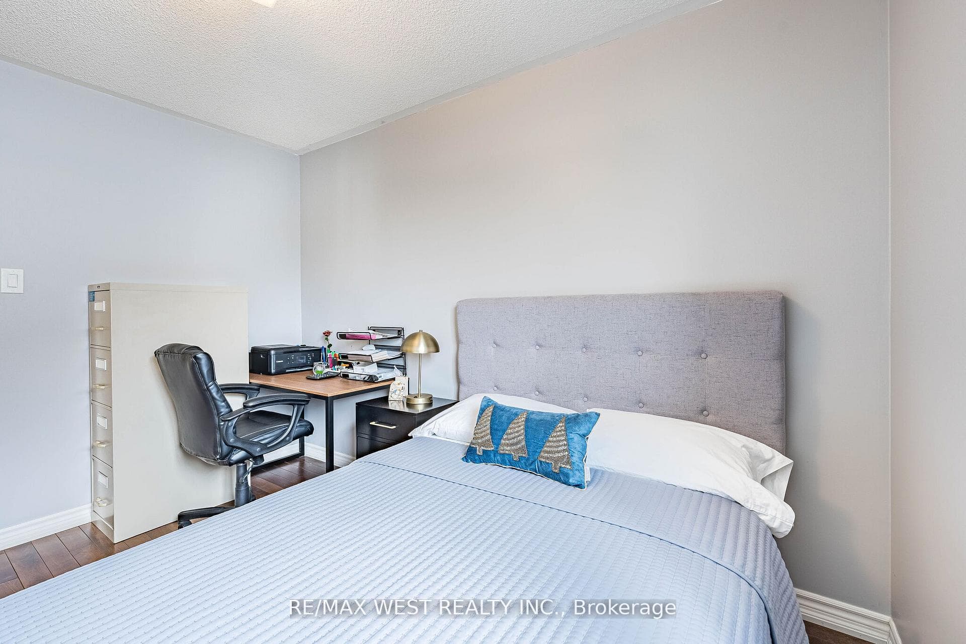 5 Moir Crescent photo 31
