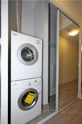 111 St Clair Avenue Unit 328 photo 18