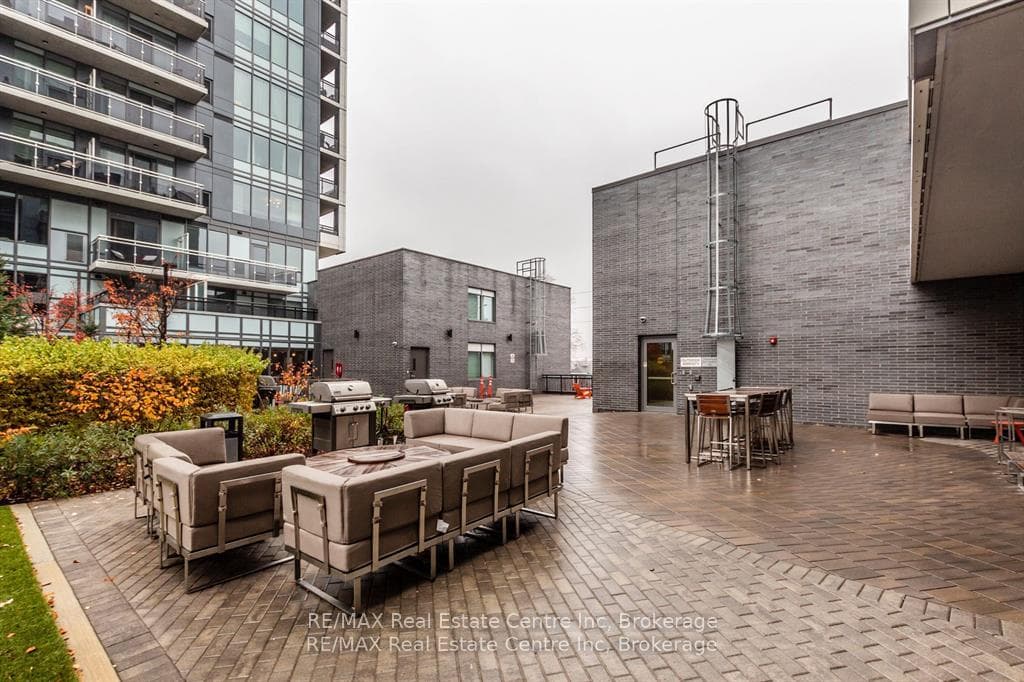 63 ARTHUR Street Unit 311 photo 25