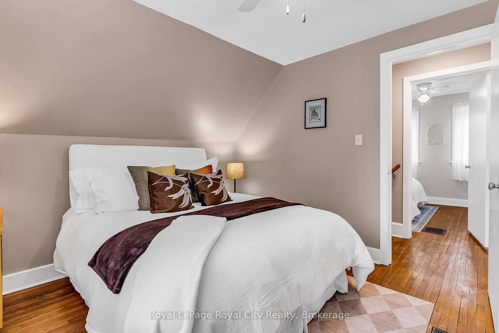 56 Winston Crescent photo 18