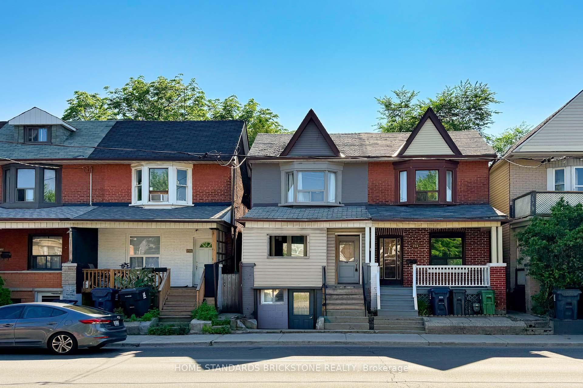 792 Pape Avenue Unit Lower photo 1