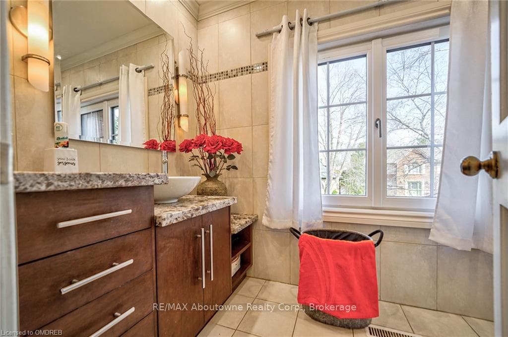 128 WHITTINGTON Place photo 38