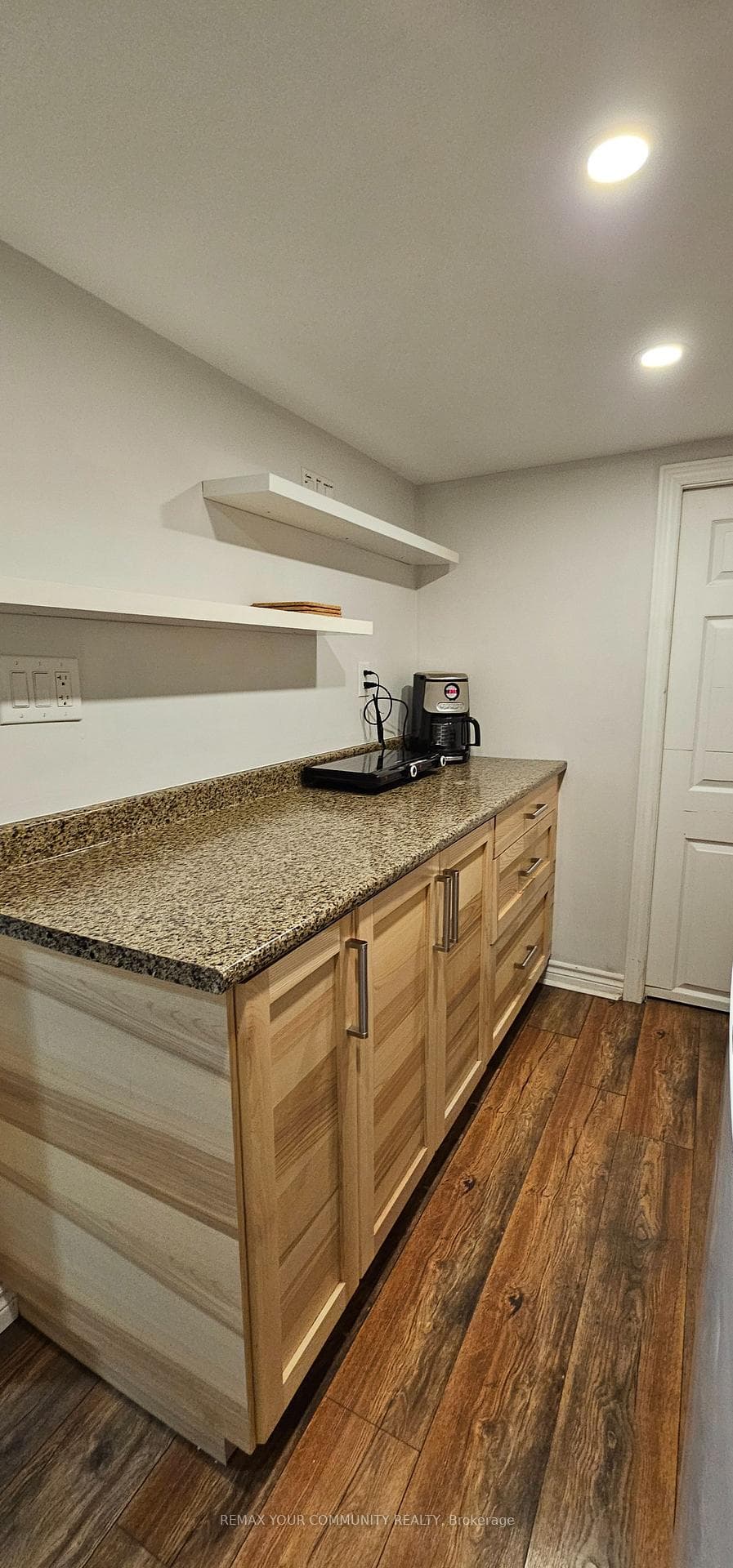 46 Courtland Crescent Unit Bsmt photo 37