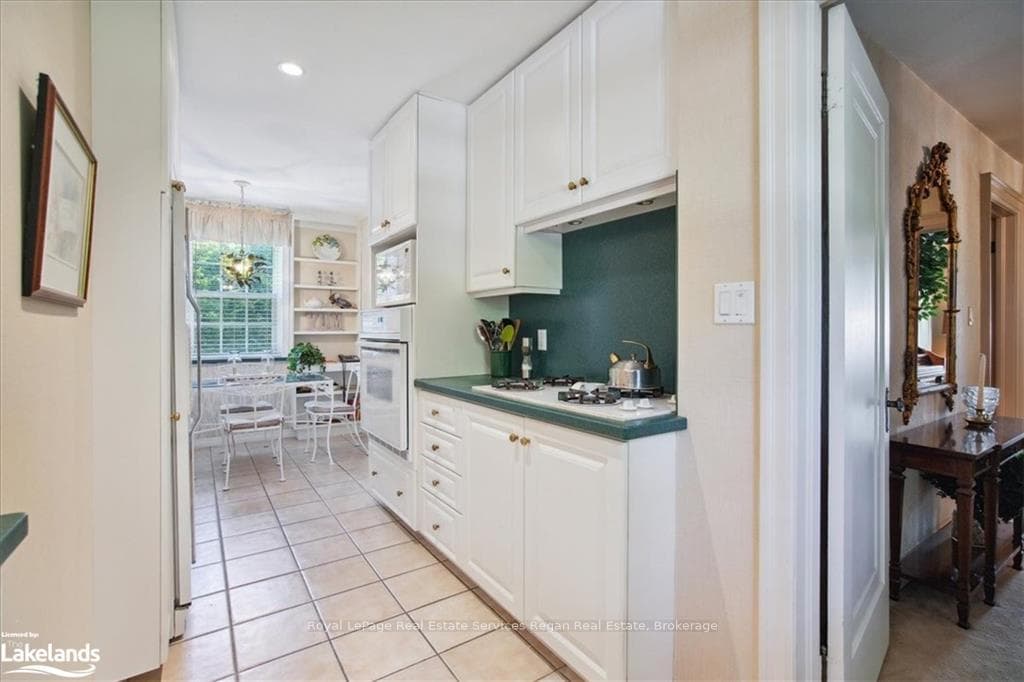 113 JOHN Street photo 12