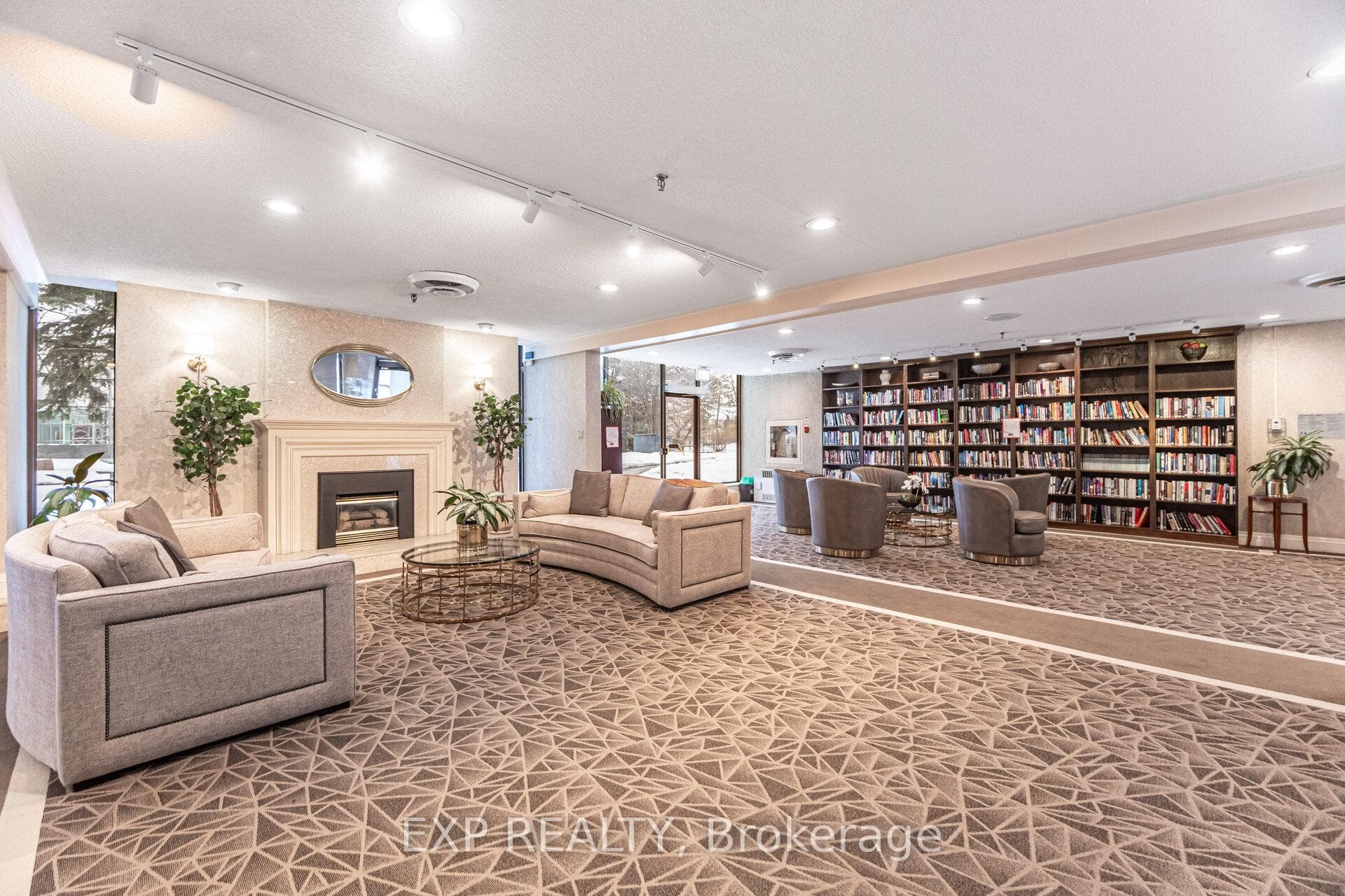 65 Skymark Drive Unit 2801 photo 32