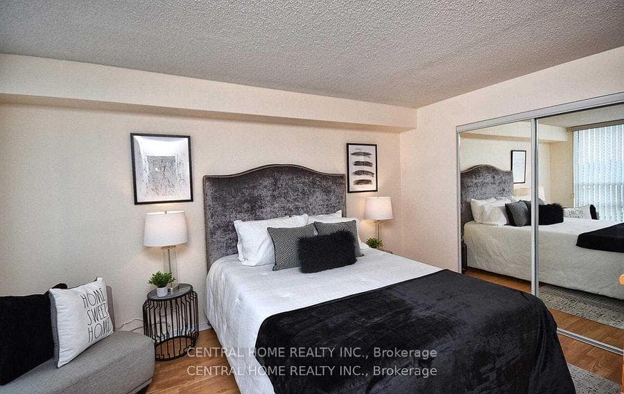 7825 Bayview Avenue Unit 502 photo 11