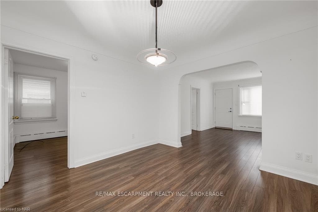 160 WELLAND Avenue Unit MAIN photo 6
