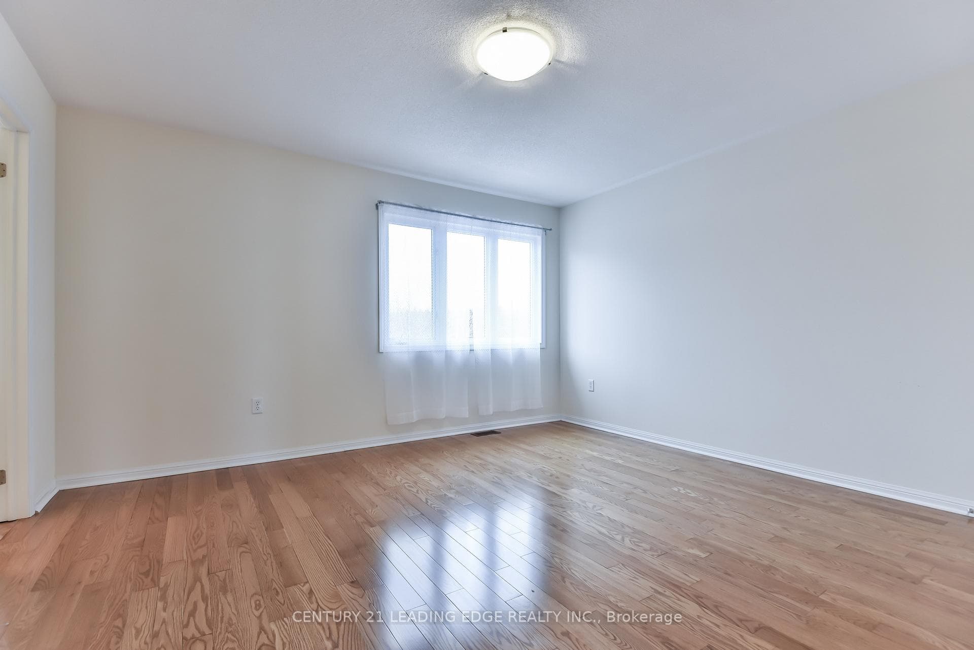 211 Weldon Road photo 11