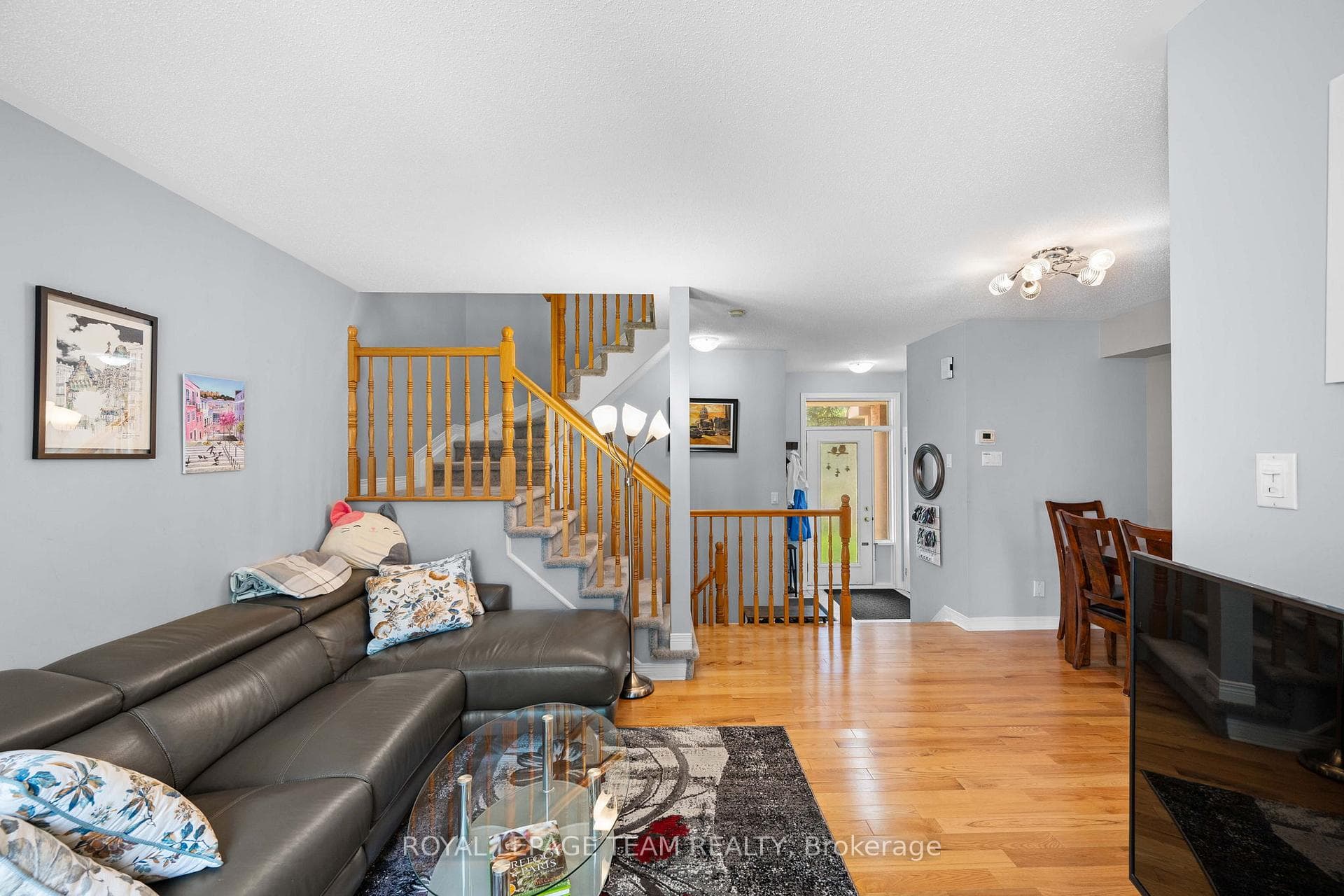 Some photos virtually decluttered/staged.
