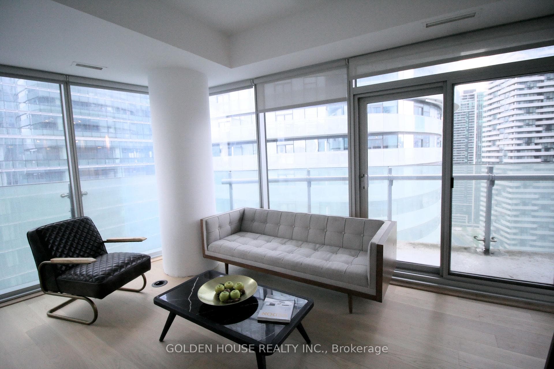 12 York Street Unit 2810 photo 4