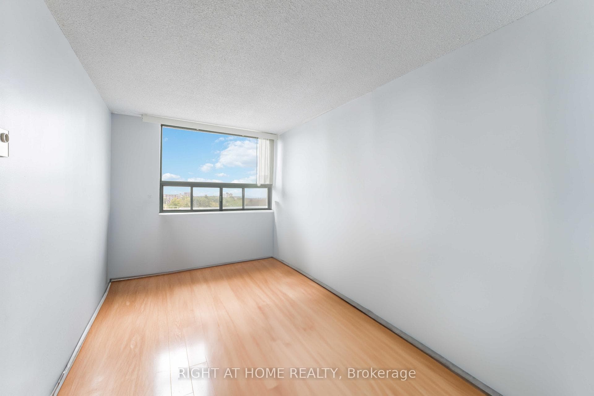 1440 Heron Road Unit 605 photo 23