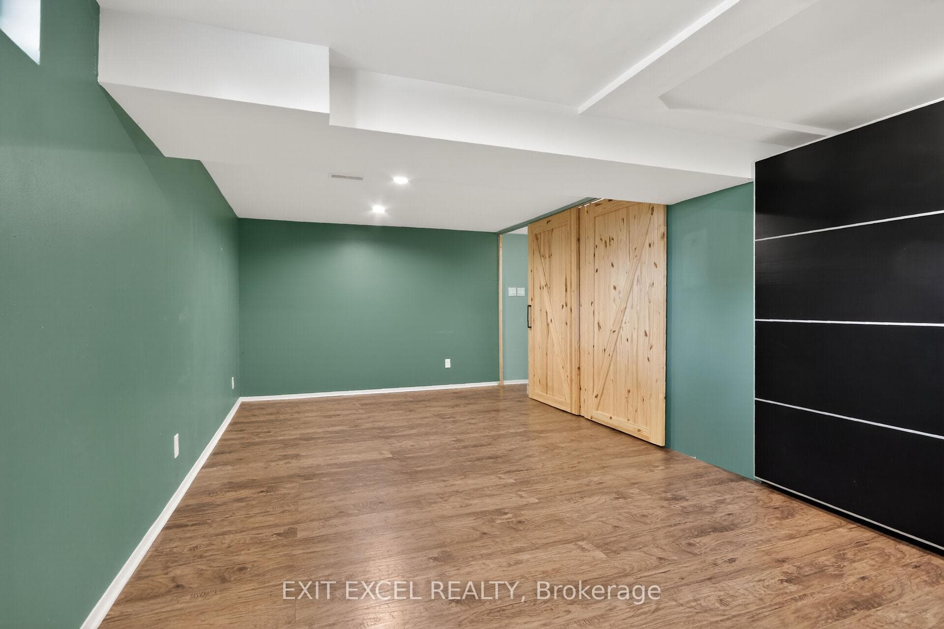 283 McElroy Drive photo 41