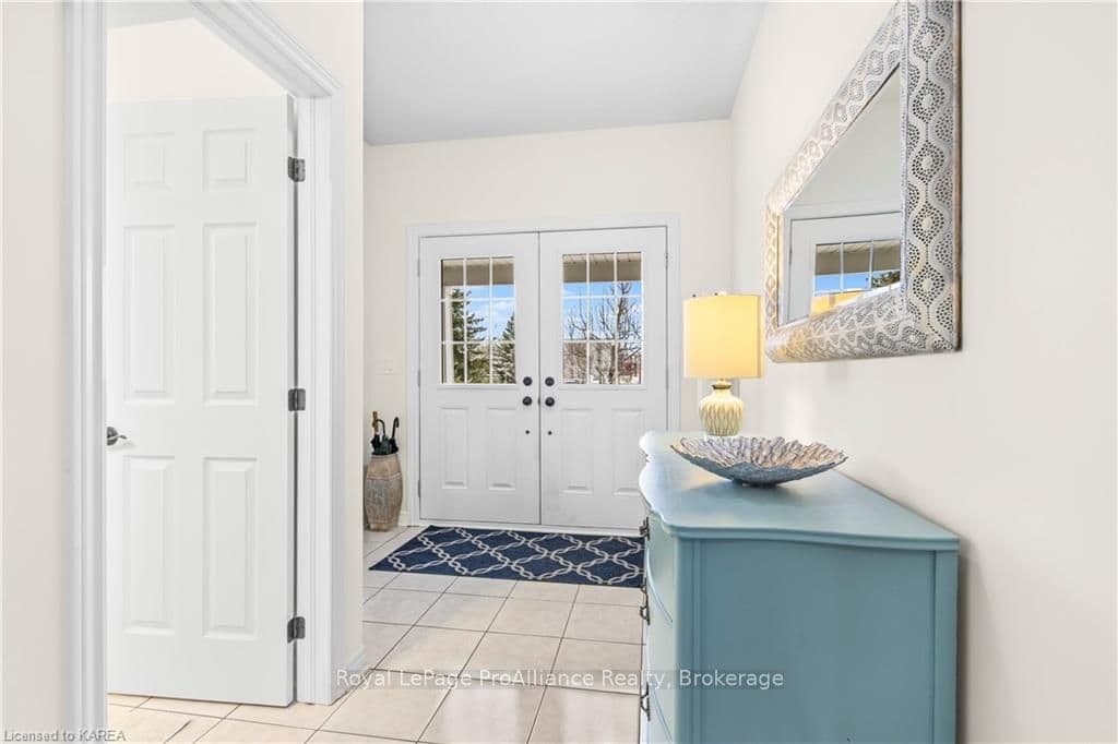 1019 BLUFFWOOD Avenue photo 3