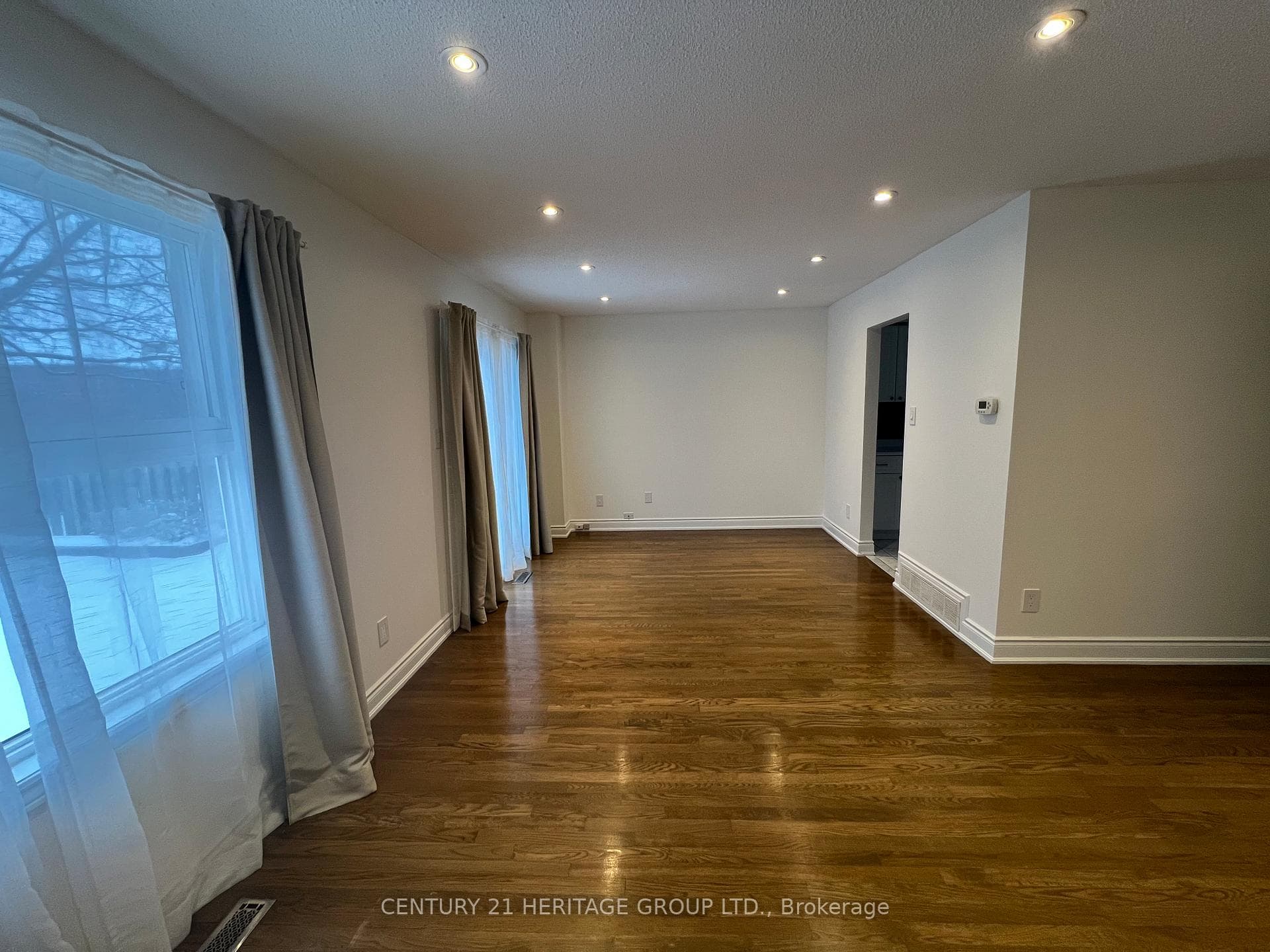 160 Don Head Village Boulevard photo 14