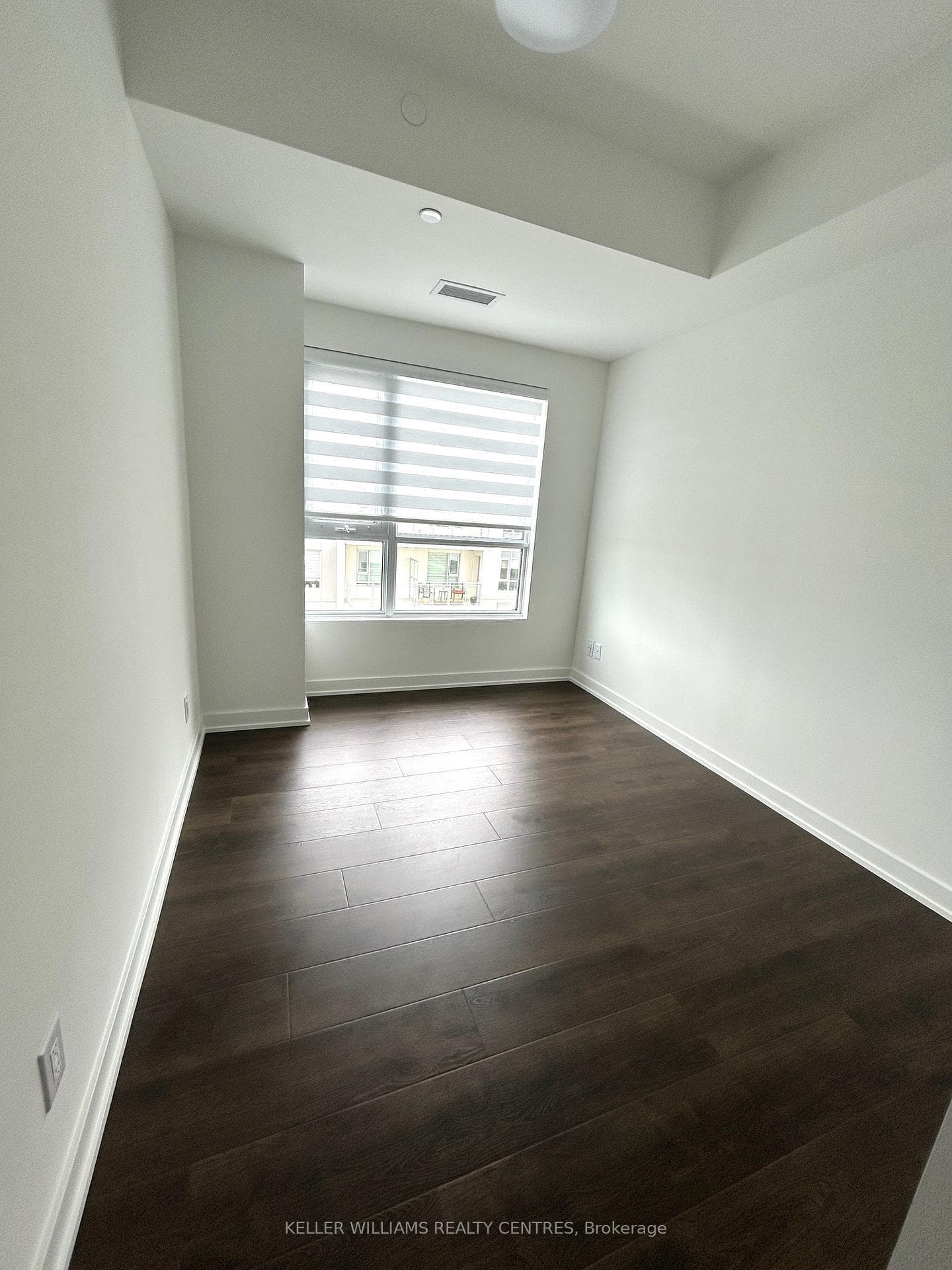 56 Lakeside Terrace Unit 909 photo 10