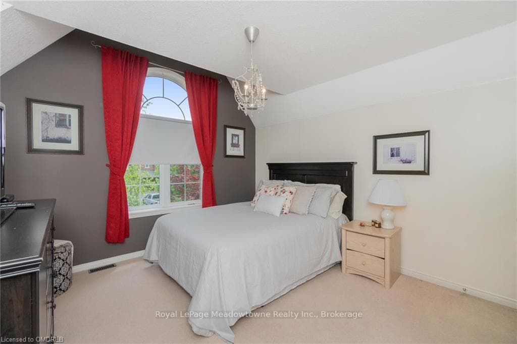 10 COSTIGAN Court photo 28