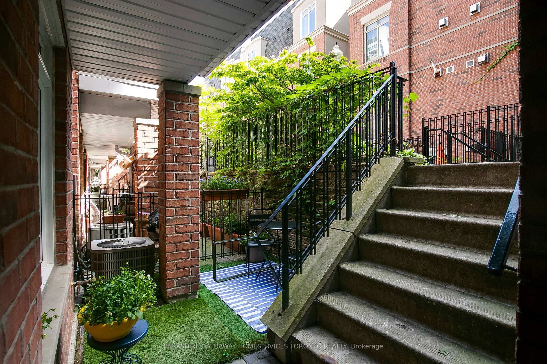 415 Jarvis Street Unit 123 photo 47