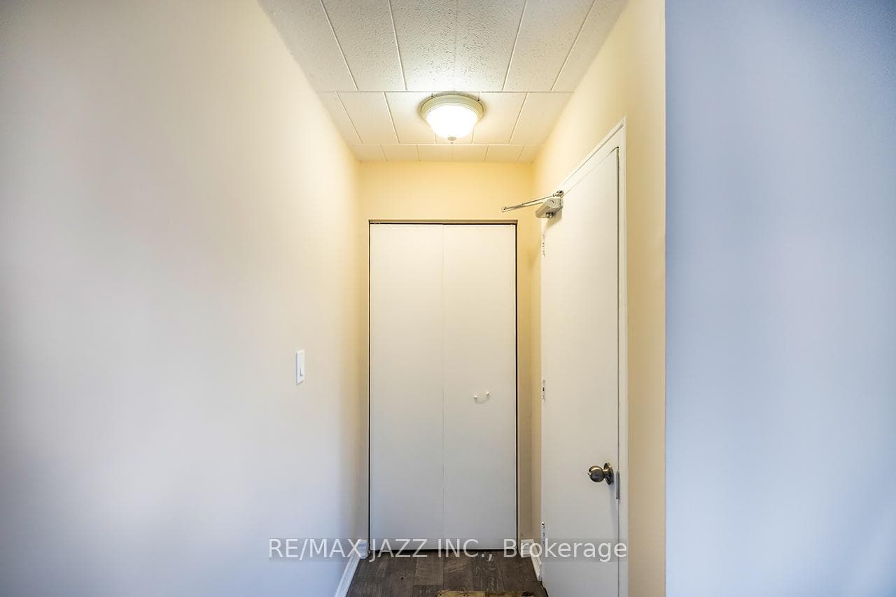 540 Mary Street Unit 2 photo 6