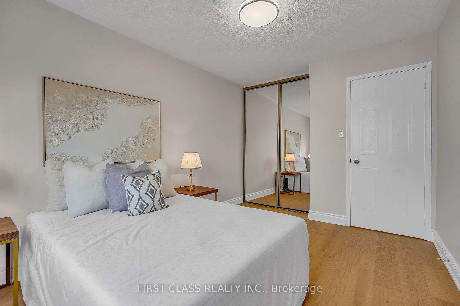 1485 Torrington Drive Unit 21 photo 26