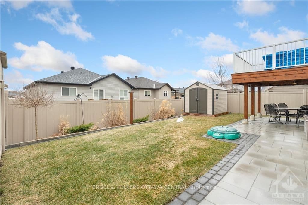 91 HORTON Street photo 29