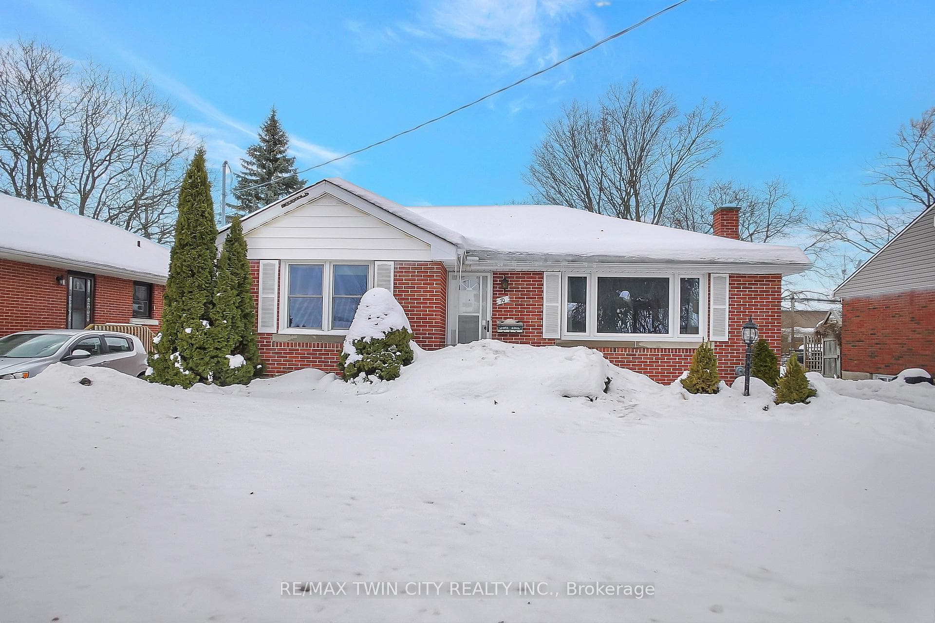 70 Christopher Drive photo 1