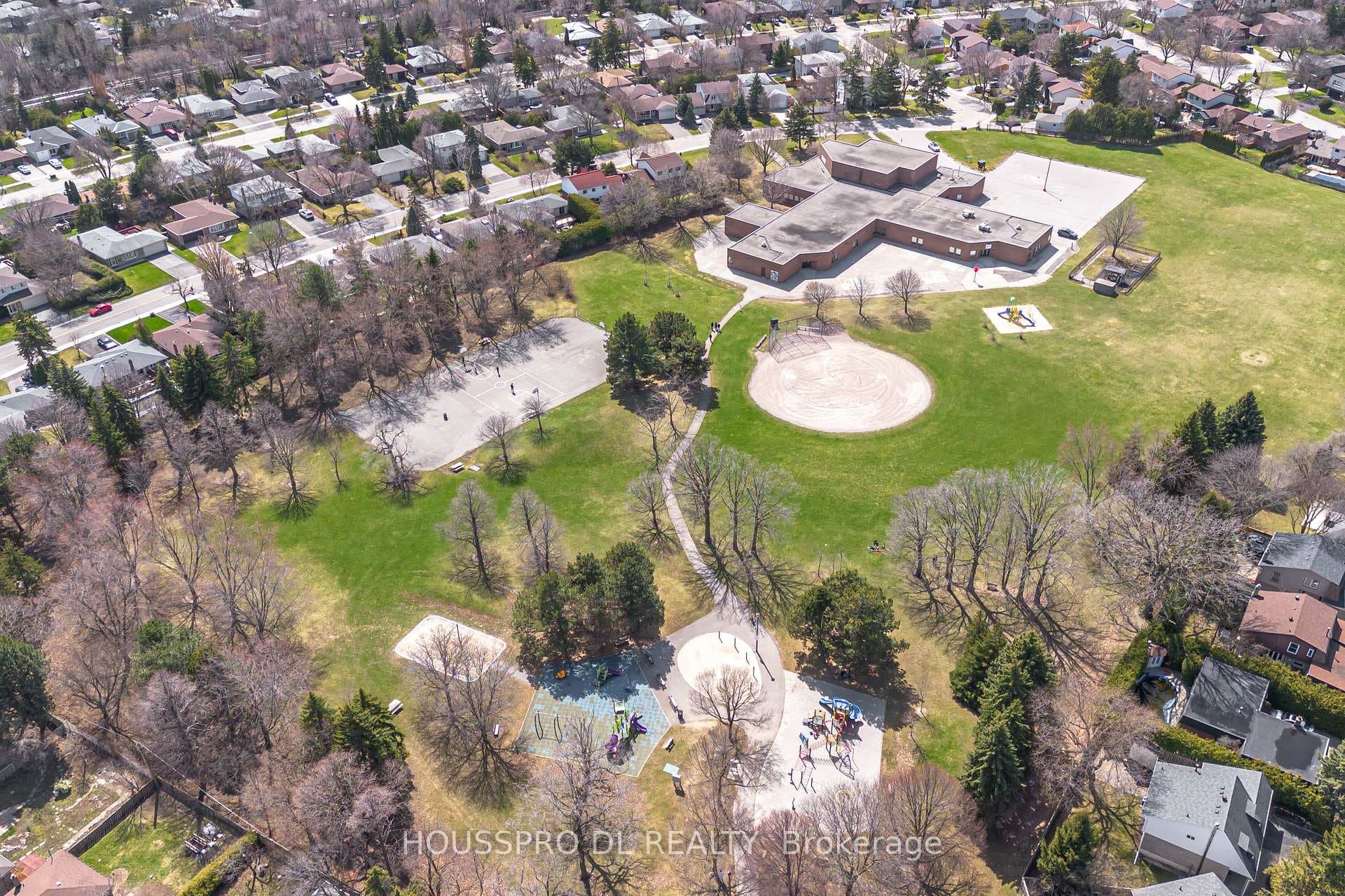 231 Romfield Circuit photo 46