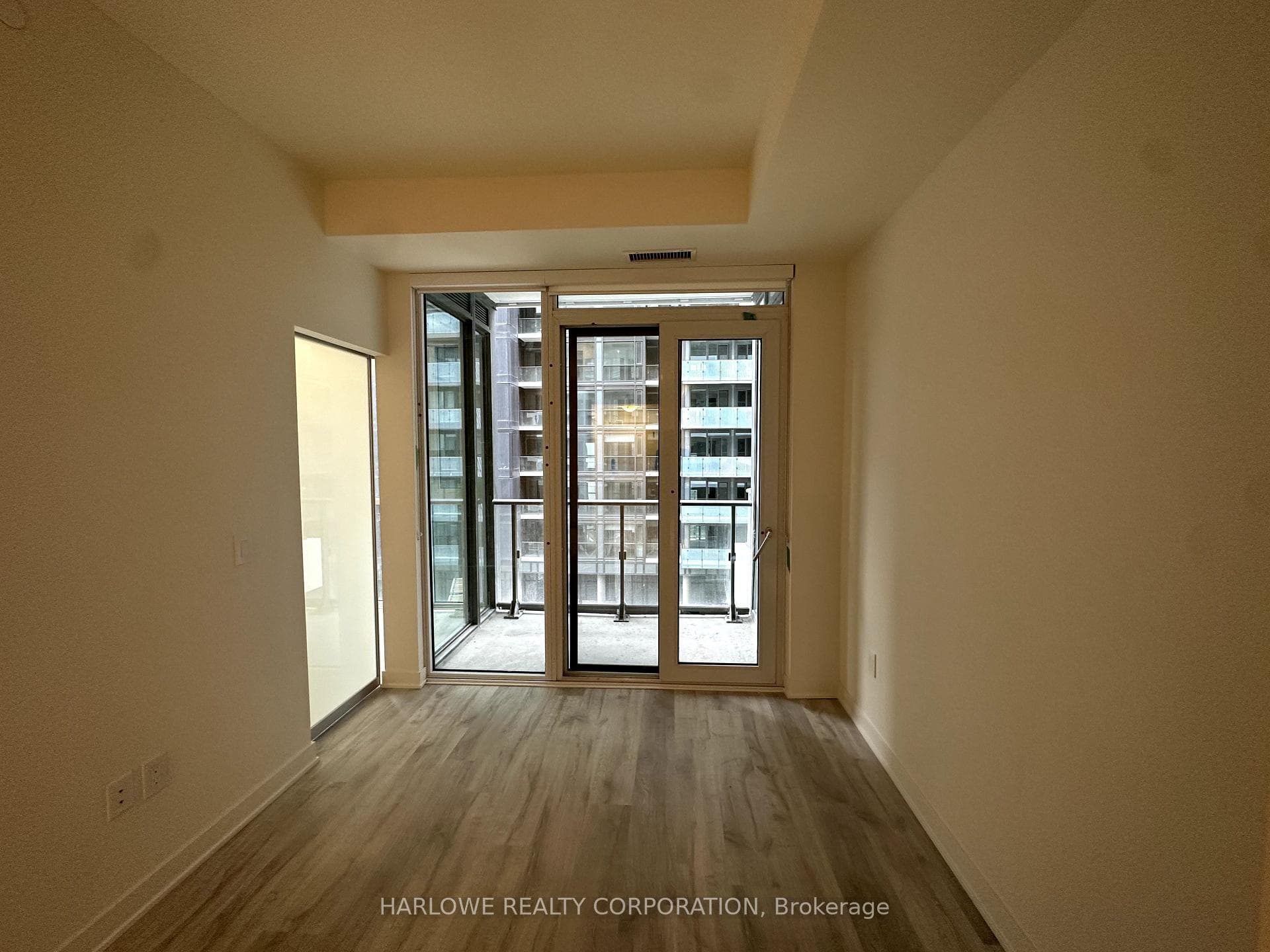 70 Princess Street Unit 1531 E photo 5