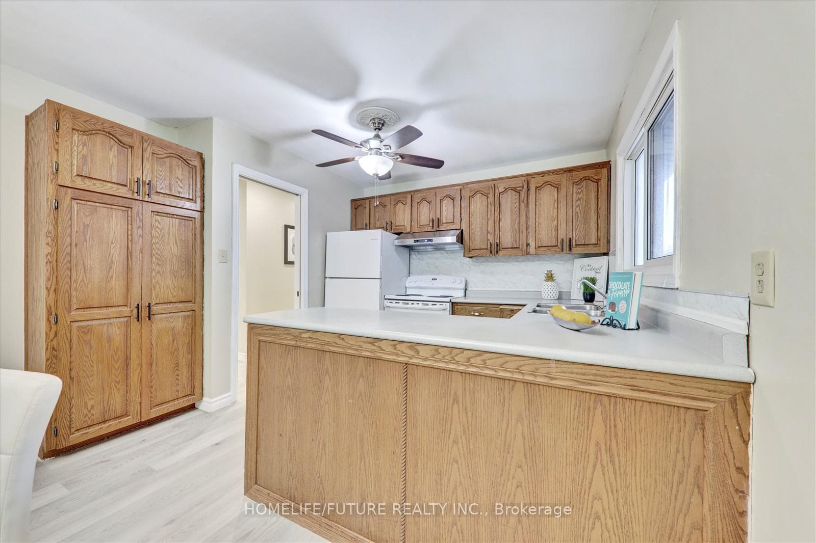 39 Cayuga Avenue photo 10