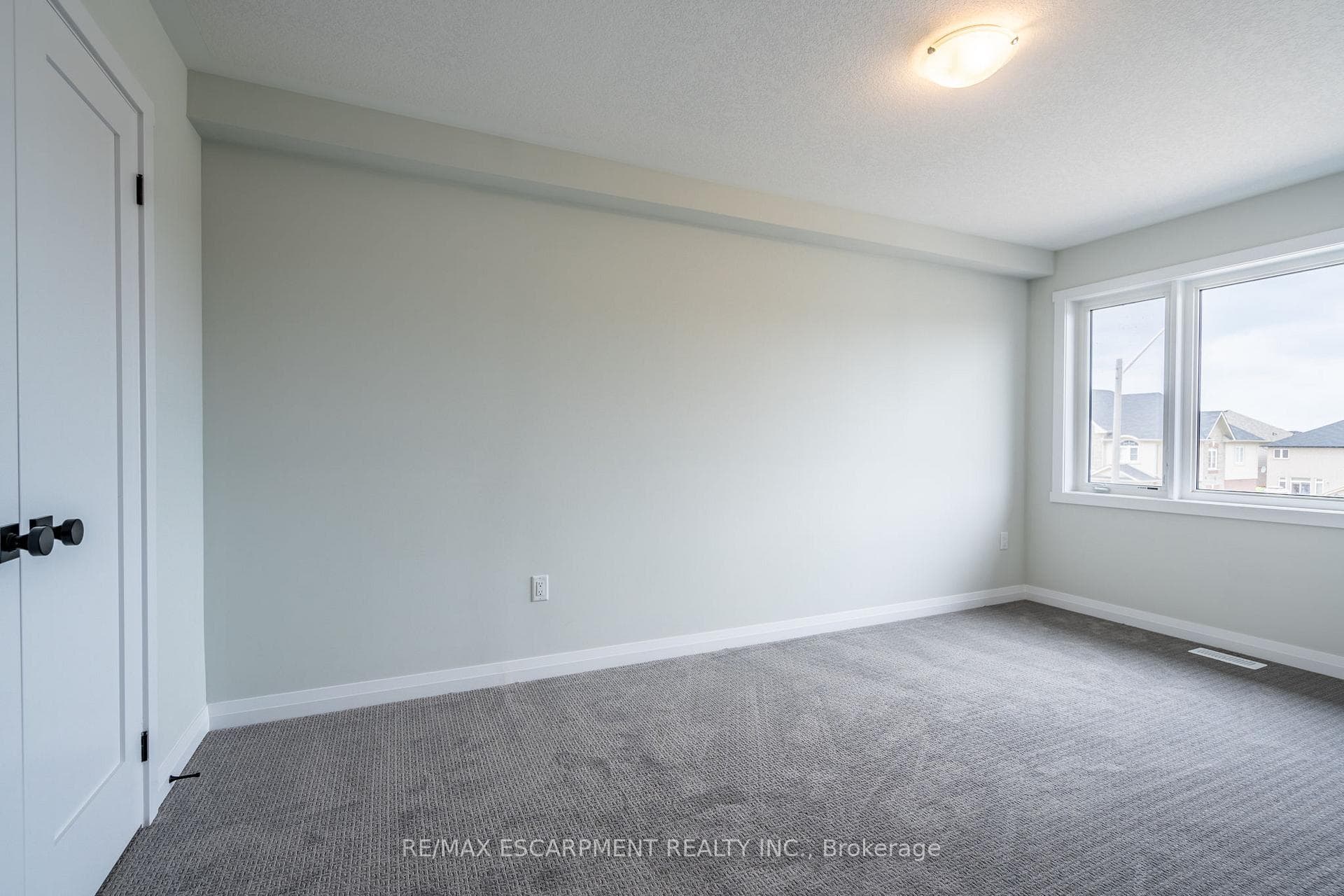 189 Lormont Boulevard photo 24